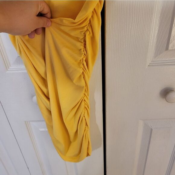 Rue 21 yellow spaghetti strap side rouching  mini dress - Picture 4 of 6